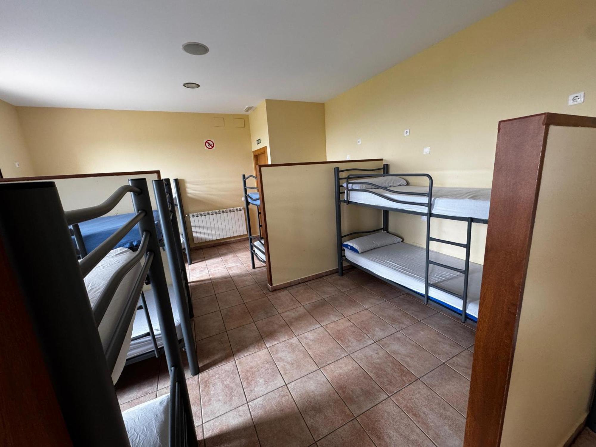 Albergue De Peregrino Cruz De Fierro ฟนเซบาดอน ภายนอก รูปภาพ