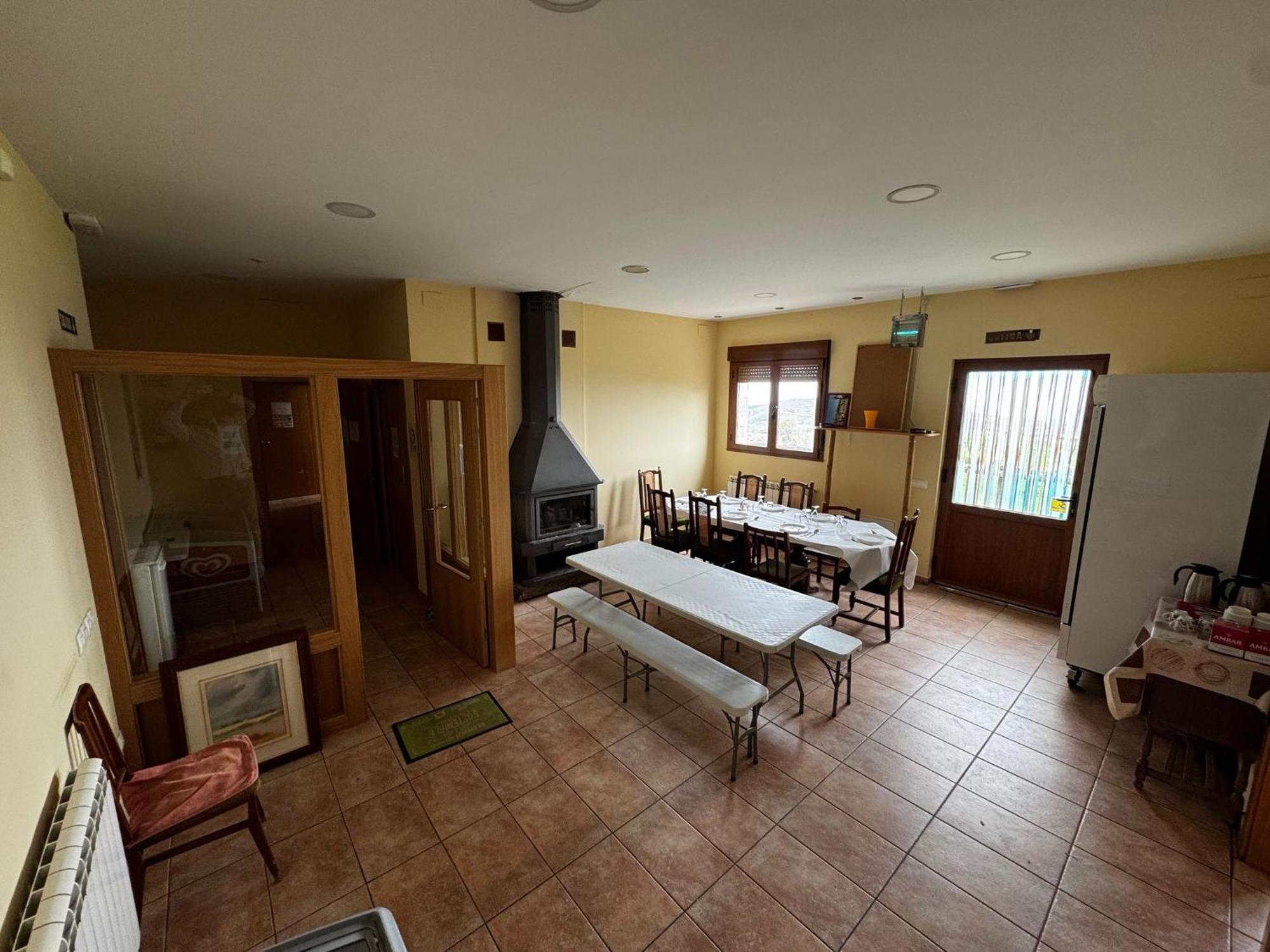 Albergue De Peregrino Cruz De Fierro ฟนเซบาดอน ภายนอก รูปภาพ